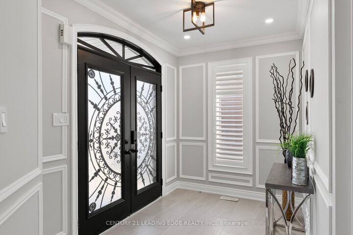 Photo de la propriété: 66 Chatterson Street ON L1R 0B4