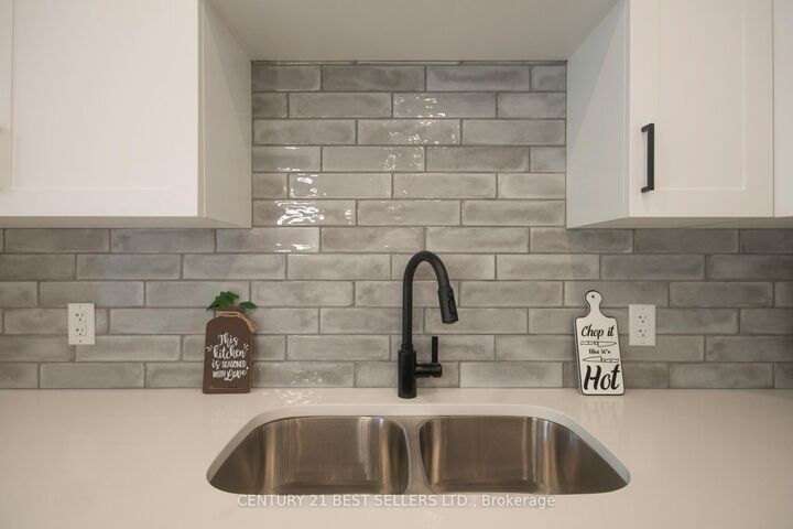 Property Photo:  79 Buchanan Avenue  ON K0K 2T0 