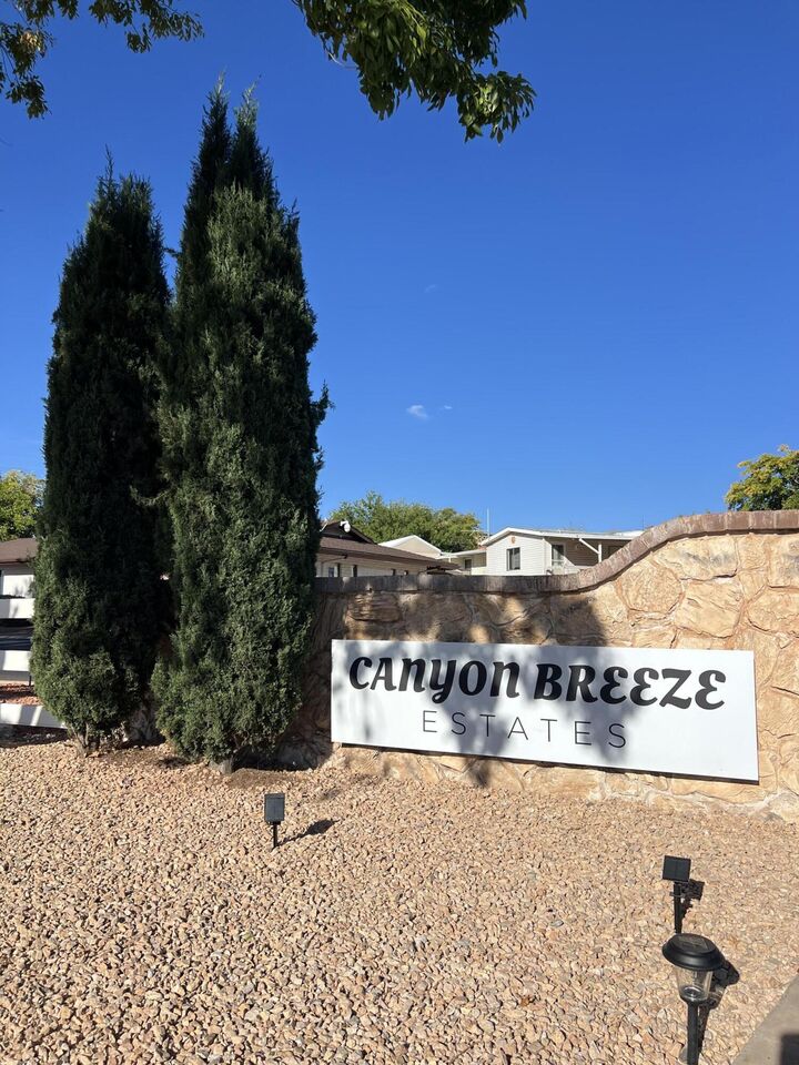 Property Photo:  1150 W Red Hills Parkway 131  UT 84780