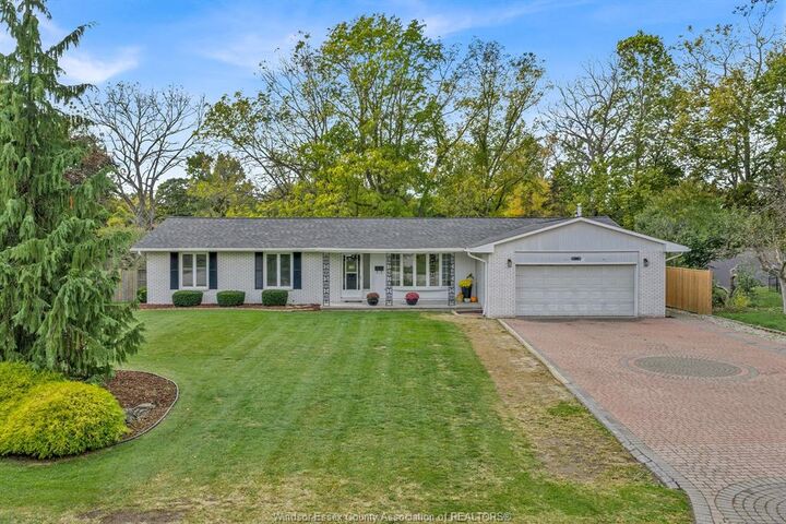 1367 Oxford Avenue  Kingsville ON N9Y 2S8 photo
