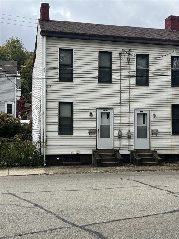 Property Photo:  2840 Harcum Way  PA 15203