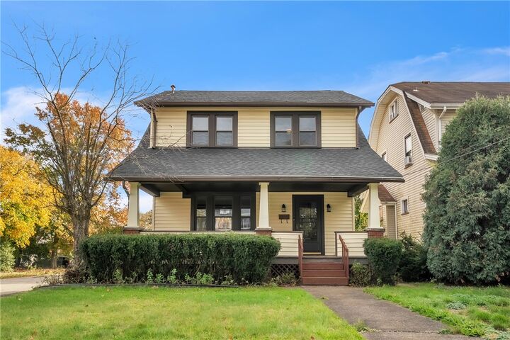 Property Photo:  142 E Garfield Ave  PA 16105 