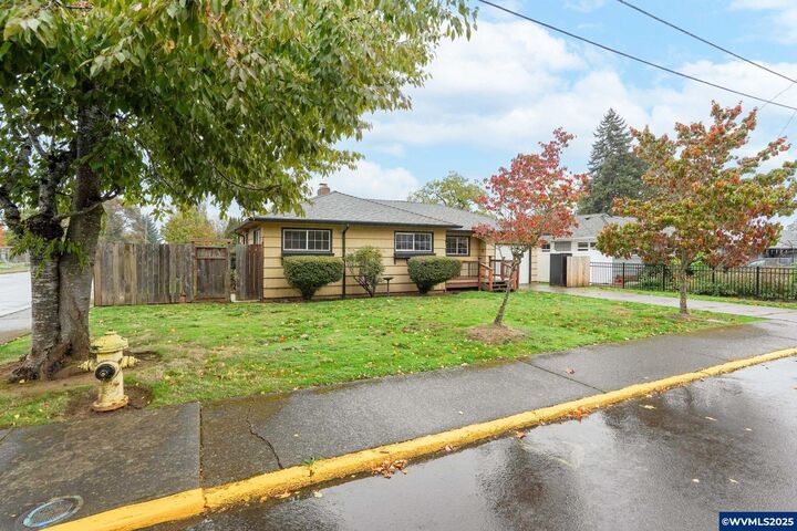 Property Photo:  2310 Mountain View Dr  OR 97302