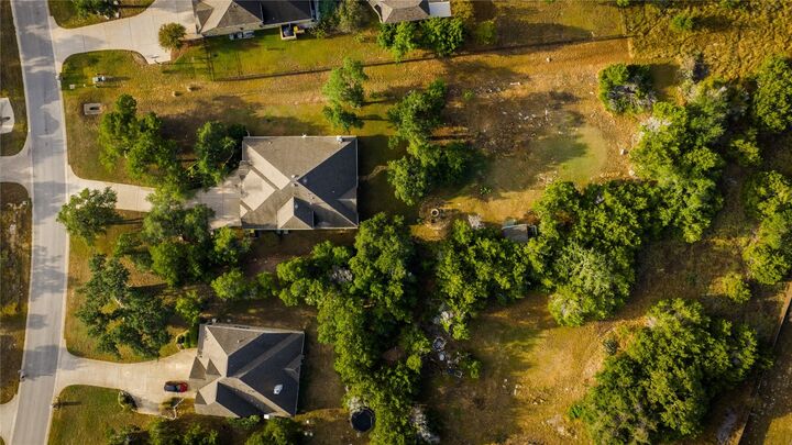 Property Photo:  1122 Flint Rock Loop  TX 78619 