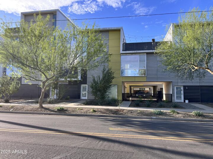 Property Photo:  777 W Roosevelt Street 2  AZ 85007