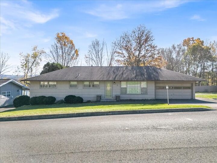 Property Photo:  9 Canterbury Drive  NY 13760