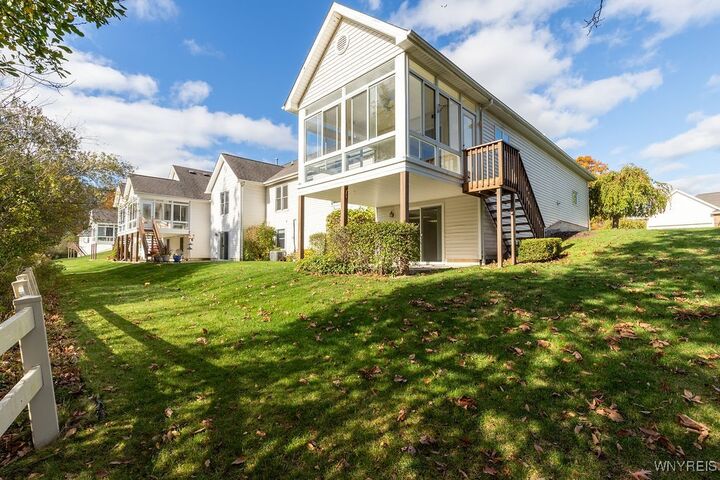 Property Photo:  470 Whitehaven Road  NY 14072 