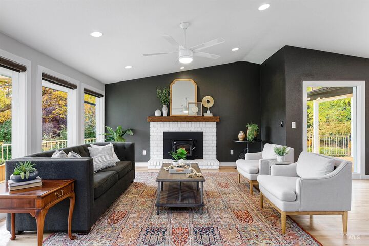 Property Photo: 801 Los Luceros Drive ID 83616