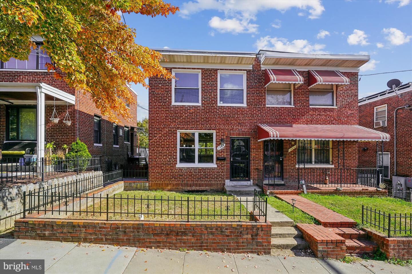 Property Photo:  1560 41st Street SE  DC 20020