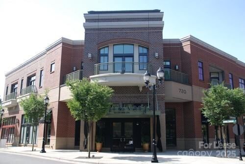 Property Photo:  720 Governor Morrison Street 209  NC 28211