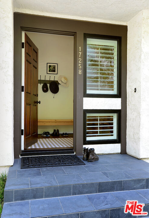 Property Photo:  17258 Palisades Cir  CA 90272 