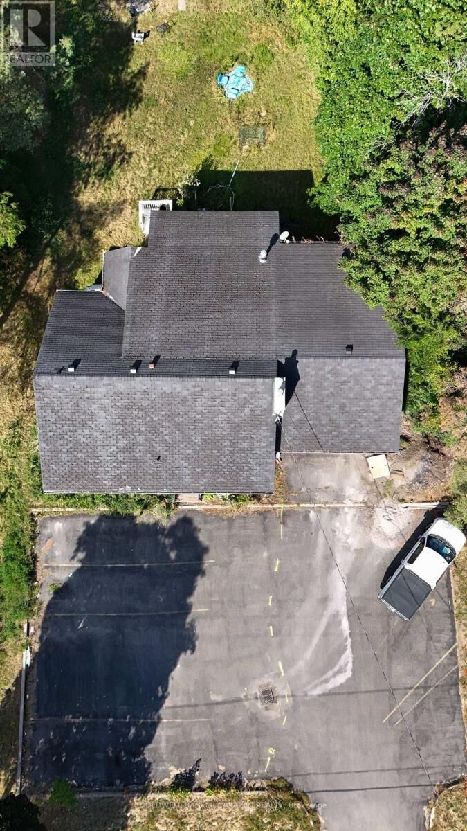 Property Photo:  5497 Manotick Main Street  ON K4M 0E2