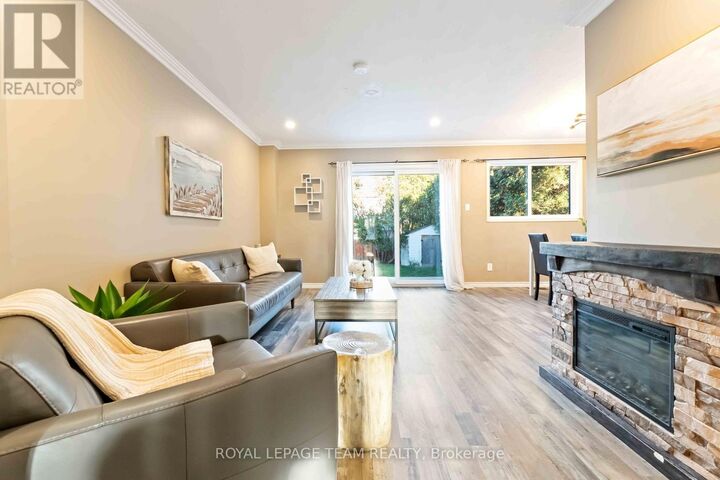 Property Photo:  3 Fulham Court  ON K2J 2L6 