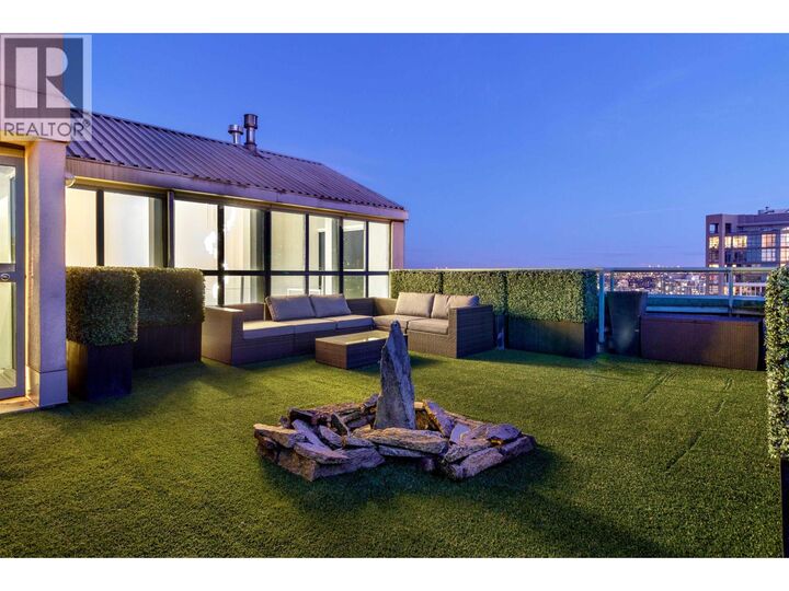 Property Photo:  1188 Howe Street 2801  BC V6Z 2S8 