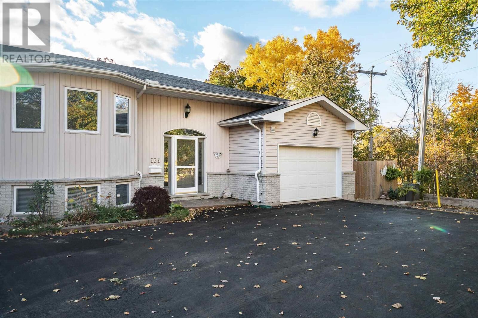 Property Photo:  536 Morrison Ave  ON P6B 6L4