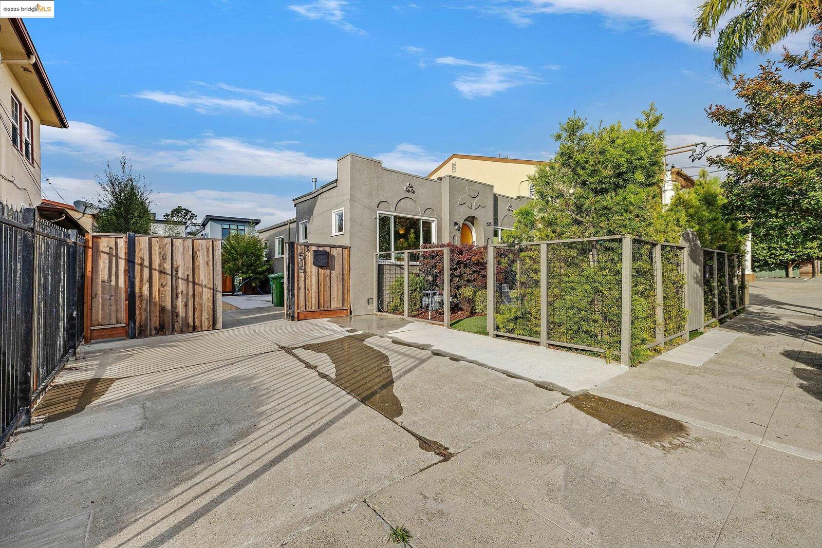Property Photo:  1515 Derby St  CA 94703 