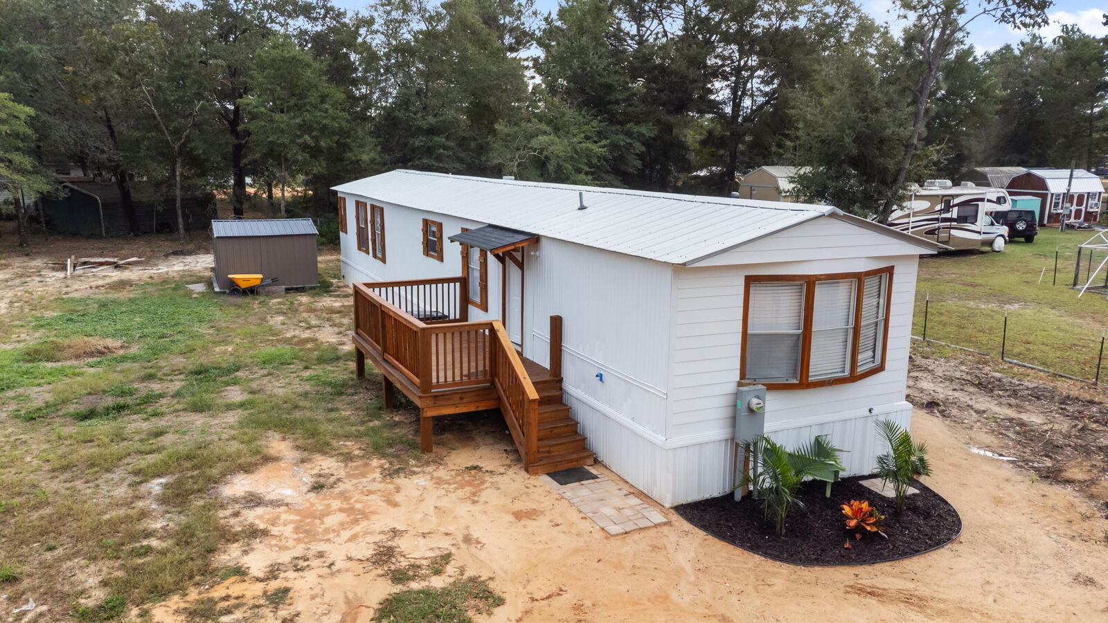 Property Photo:  66 E Orange Blossom Avenue  FL 32433 