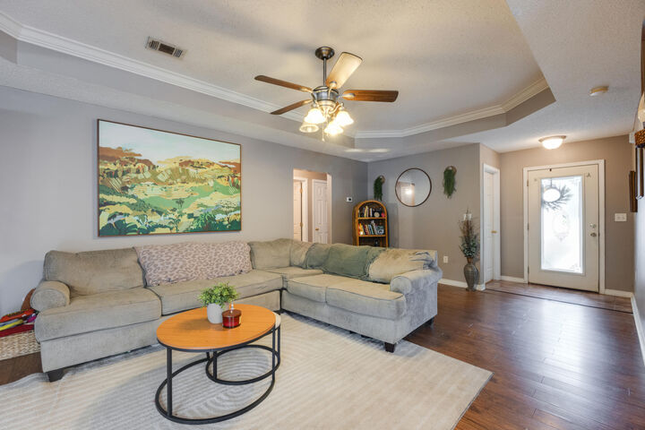 Property Photo:  203 8th Avenue  FL 32536