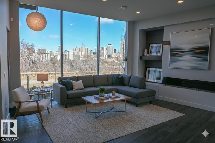 Photo de la propriété: 9509 99B Street NW AB T6E 3X1