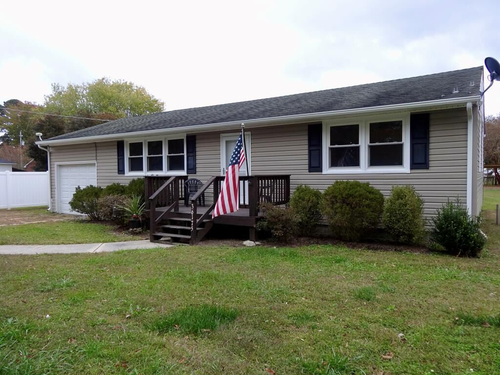 Property Photo: 36175 North Wain House Rd VA 23306