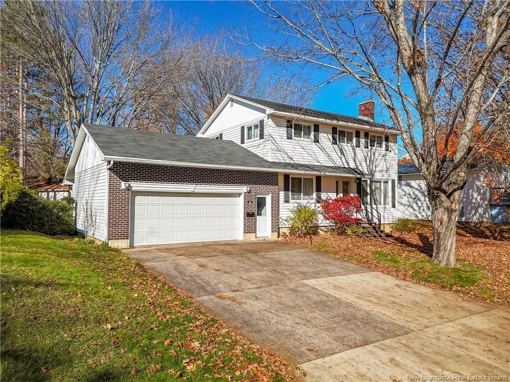 Property Photo:  117 Epworth Circle  NB E3A 2M7 