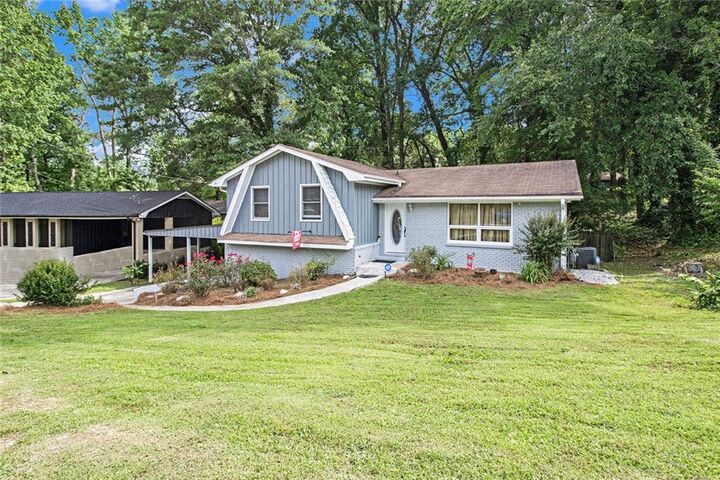 Property Photo:  2950 Springfield Court SW  GA 30349 