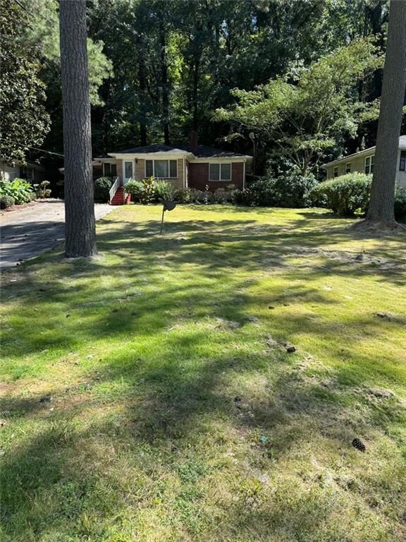 Property Photo:  2200 Beecher Circle SW  GA 30311