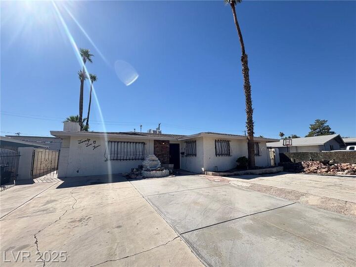 Property Photo:  2204 Isabelle Avenue  NV 89101 