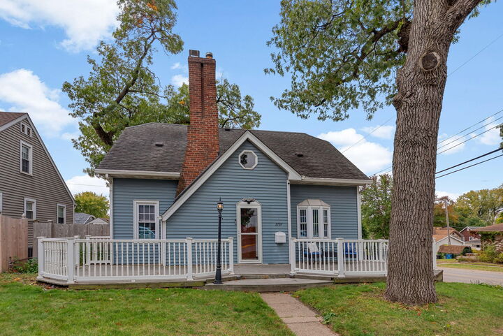 Property Photo:  2704 Wicker Avenue  IN 46322 