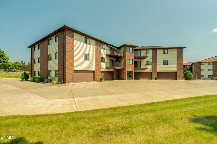 Property Photo:  3333 Montreal Street 305  ND 58503