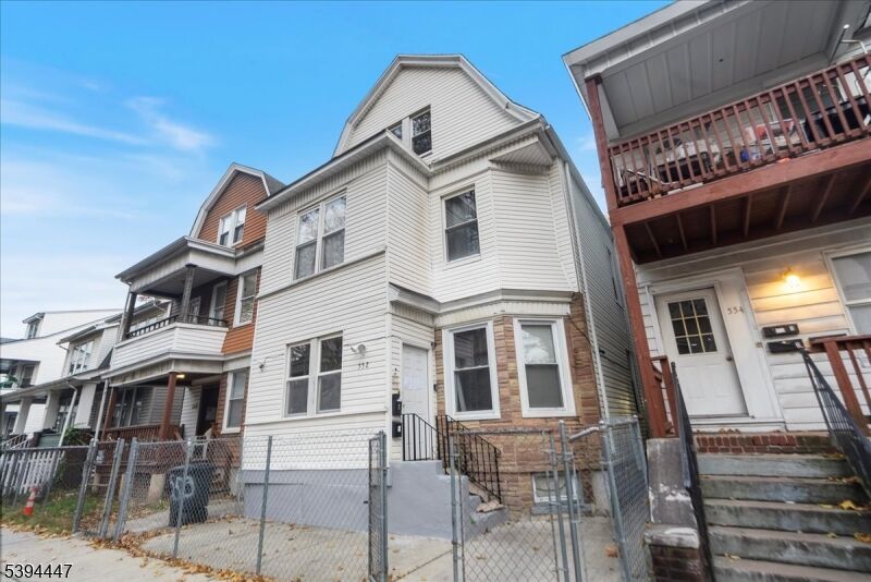 Property Photo:  552 Norwood St  NJ 07018 