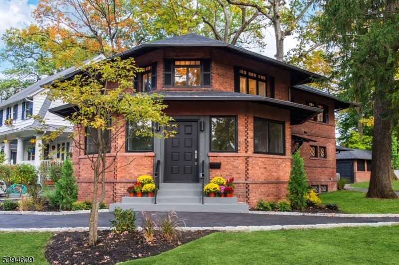 Property Photo: 1 Hamilton Rd NJ 07028