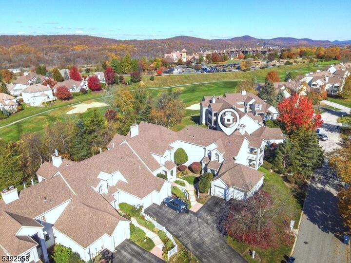 Property Photo:  27 Harker Hill Dr 27  NJ 07419 