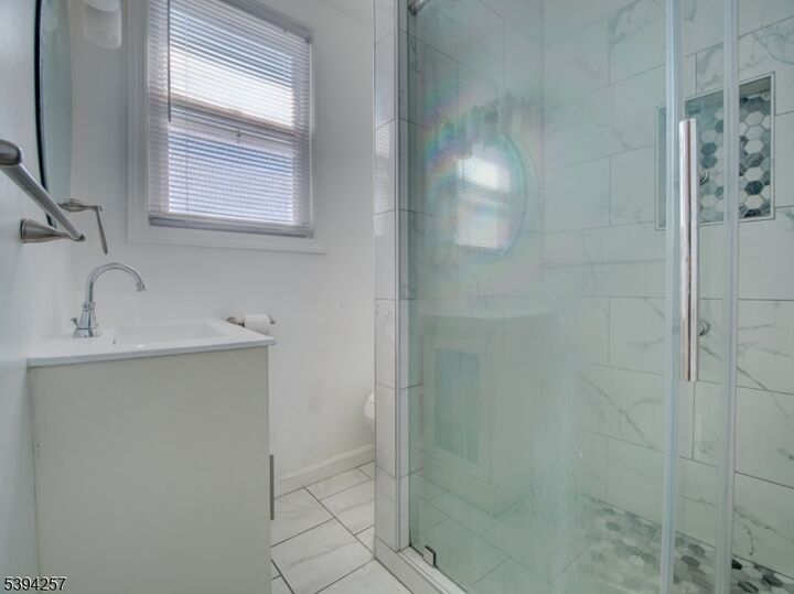 Property Photo:  727 Bonnett St  NJ 07202