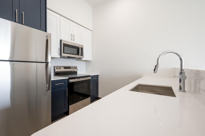 Property Photo: 857 Bergen Ave 501 NJ 07306