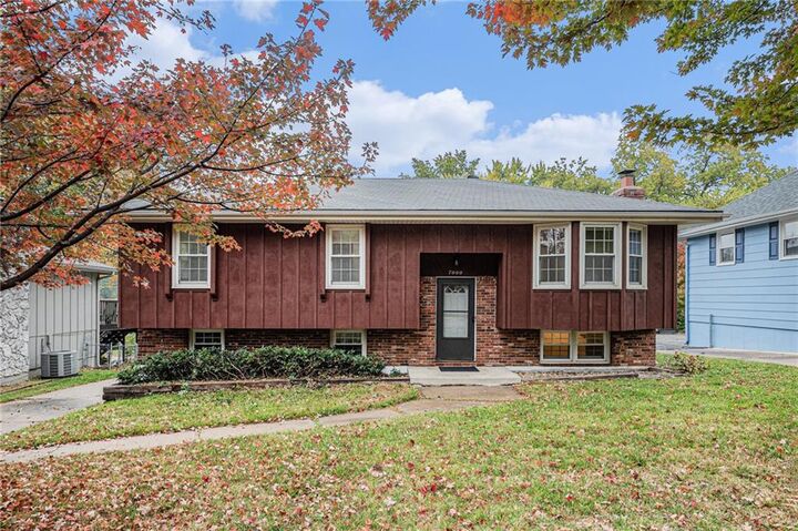 Property Photo: 7000 NW Belvidere Parkway MO 64152