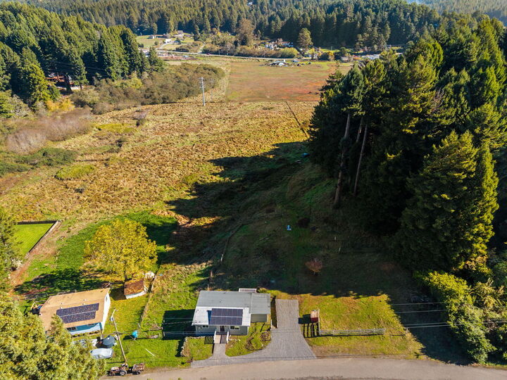 Property Photo: 1339 Walker Point Road CA 95524