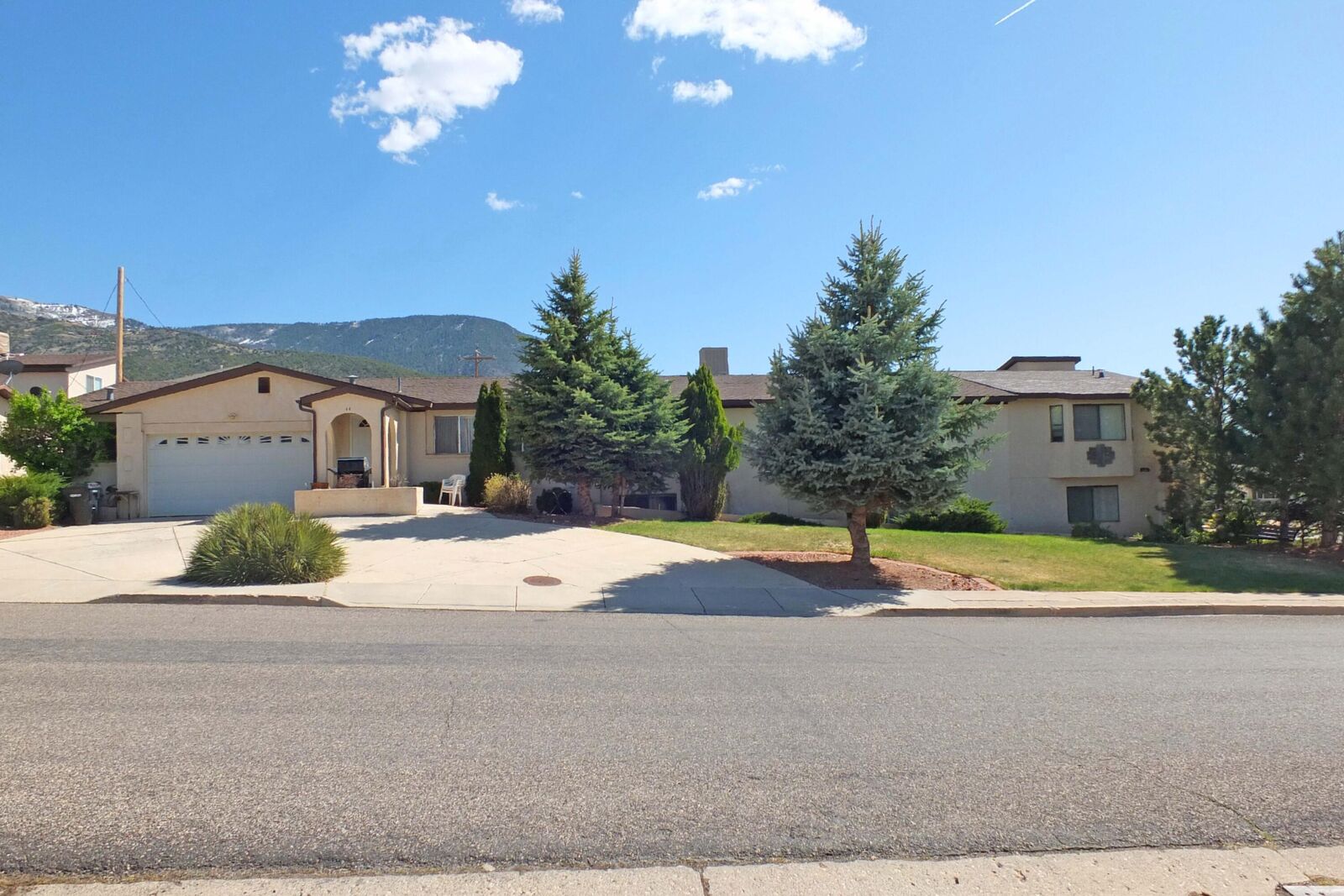 Property Photo: 679 Sunset Dr UT 84720
