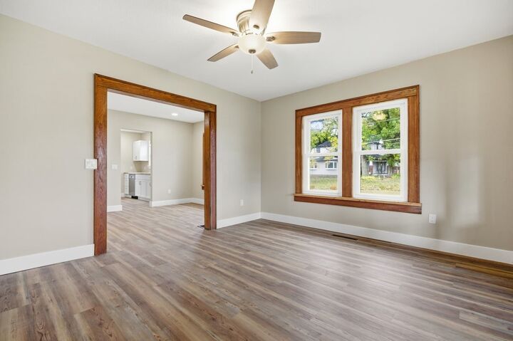 Property Photo:  831 1st Street N  IA 50208 