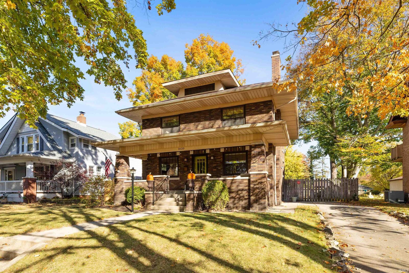 Property Photo:  1620 Kensington Boulevard  IN 46805