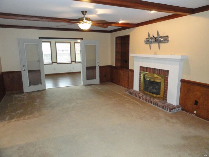 Property Photo:  8600 Frontier Drive  IN 47630