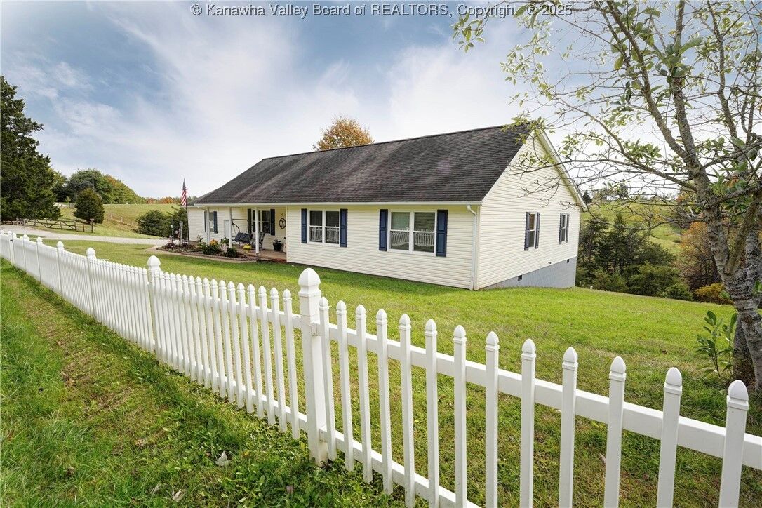 Property Photo: 4274 Steele Ridge Road WV 25168