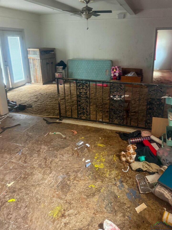 Property Photo:  2002 Laura Lee Ln  TX 75662