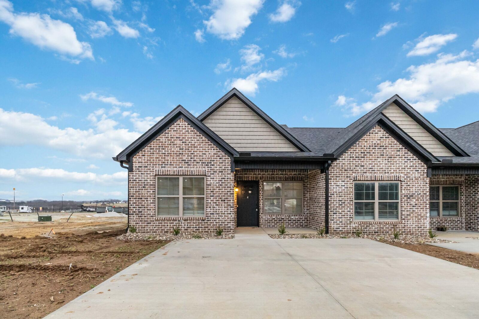 Property Photo: 838 Ridgewood Drive 4 KY 40403