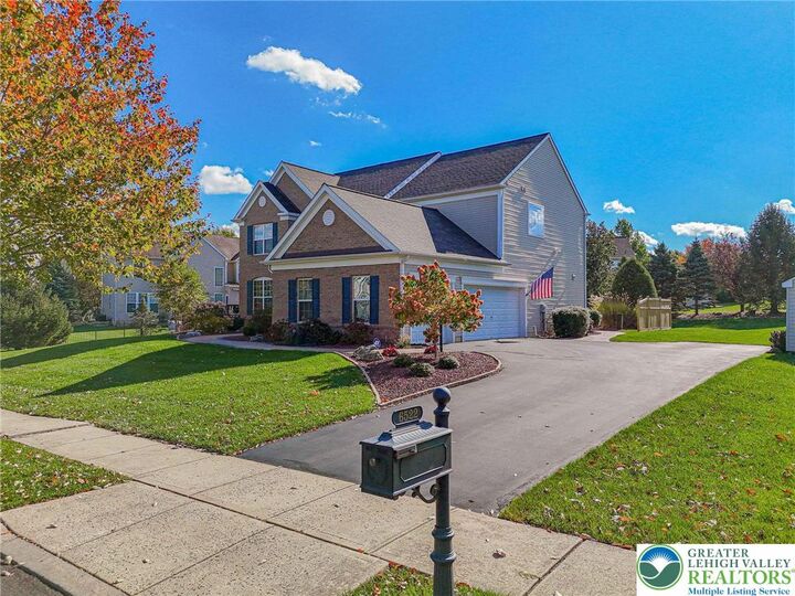 Property Photo: 6522 Trafalgar Drive PA 18062