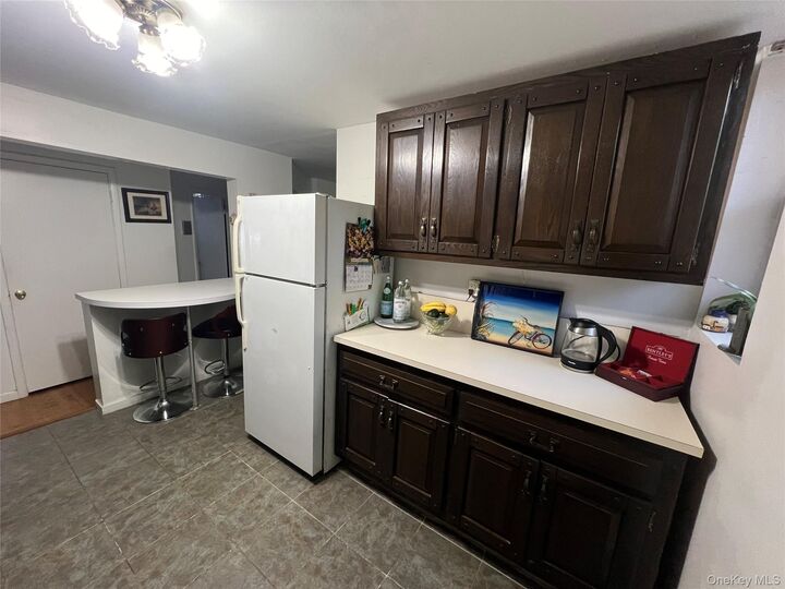 Property Photo:  100 Livingston Street 1B  NY 10705