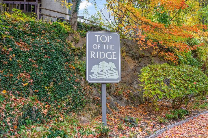 Property Photo:  3 Top Of The Ridge B2  NY 10543 