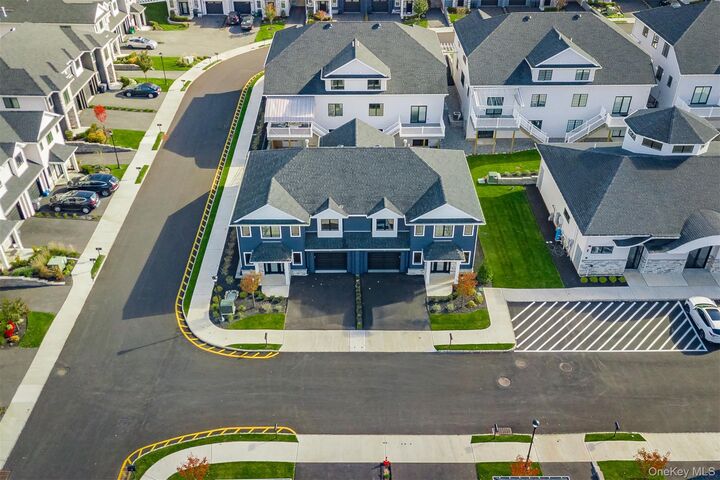 Property Photo:  28 Silverwood Circle  NY 10901 