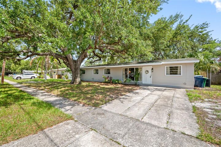 Property Photo:  4704 W Wyoming Avenue  FL 33616