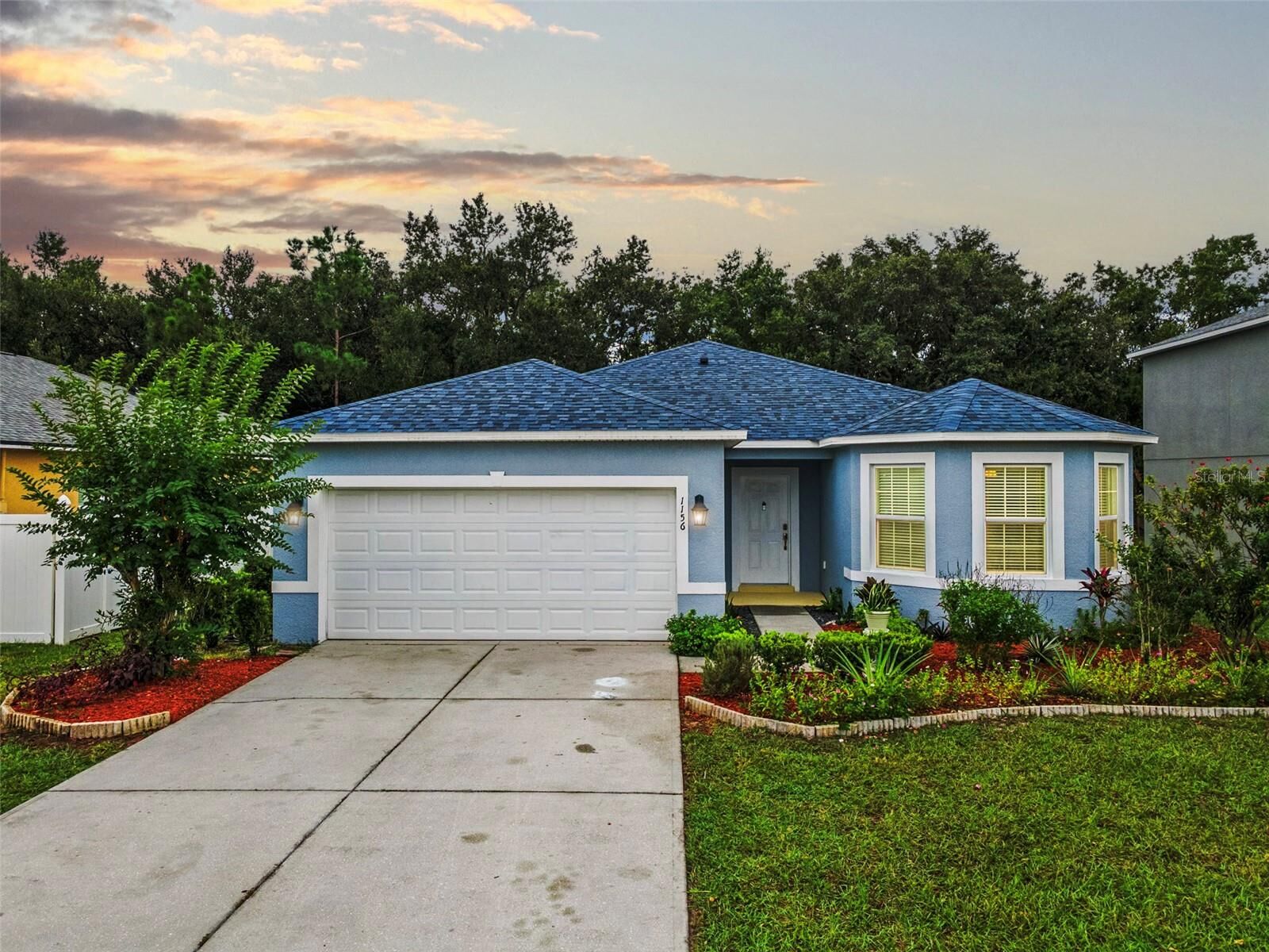 Property Photo:  1156 Brenton Manor Drive  FL 33881 